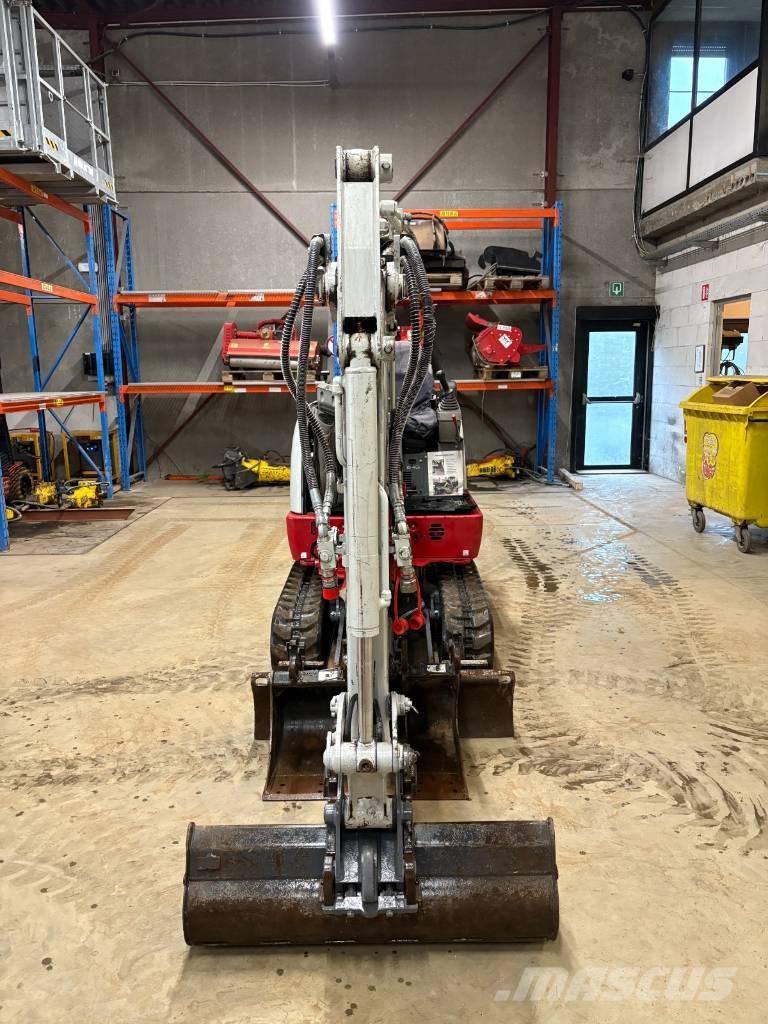 Takeuchi TB 225 Minigravemaskiner