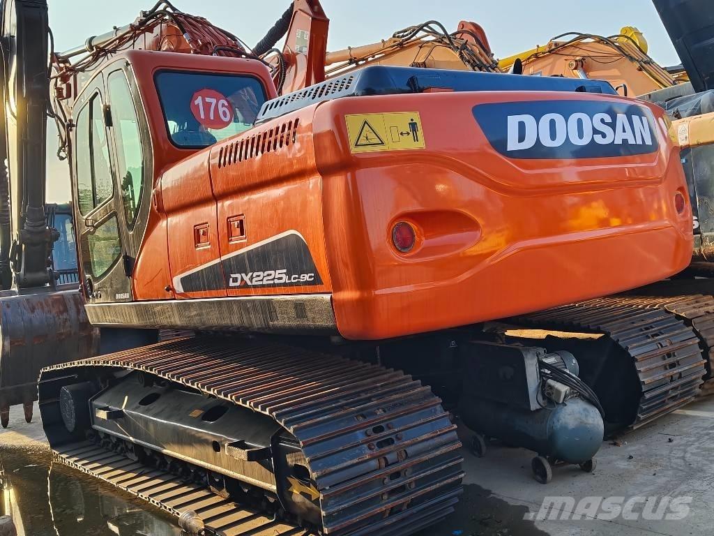 Doosan DX 225 LC-9C Gravemaskiner på larvebånd