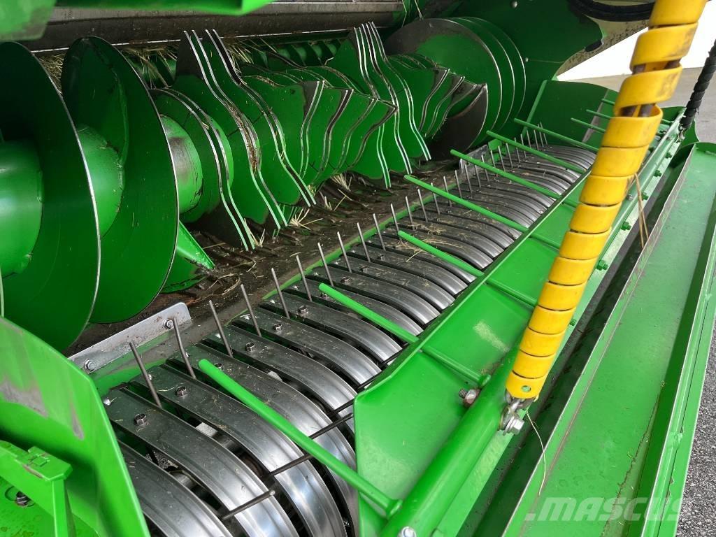 John Deere V 451R Rundballe-pressere