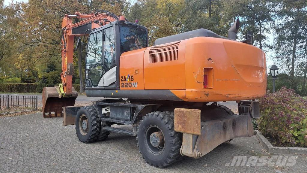 Hitachi ZX220W-5B Gravemaskiner på hjul