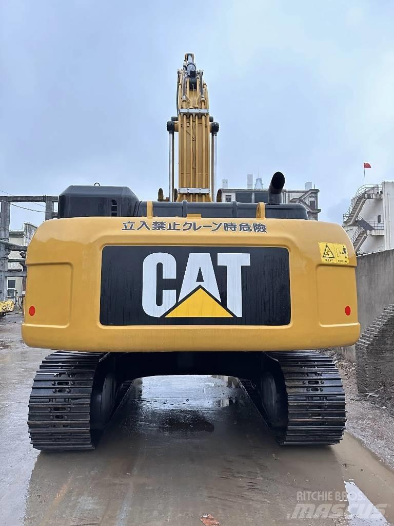CAT 330D2 Gravemaskiner på larvebånd