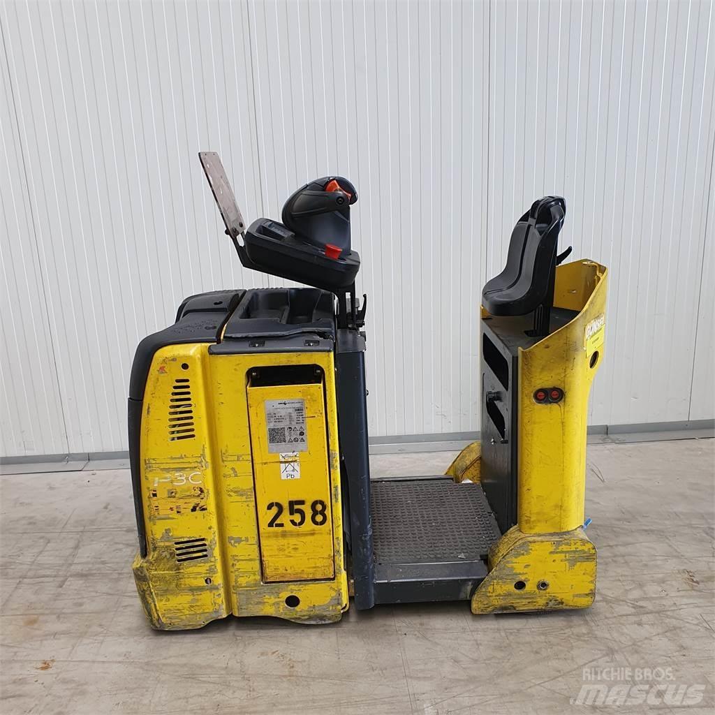 Linde P30C Bugsertruck