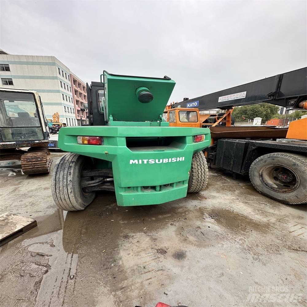 Mitsubishi FD160 Diesel gaffeltrucks