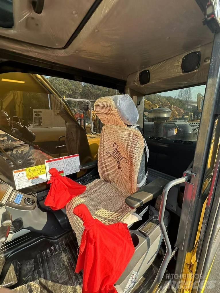 Komatsu PC 200 Gravemaskiner på larvebånd