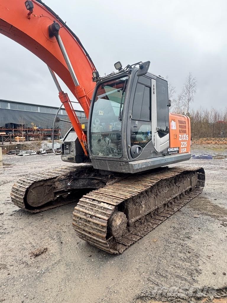 Hitachi ZX 225 USR-3 Gravemaskiner på larvebånd