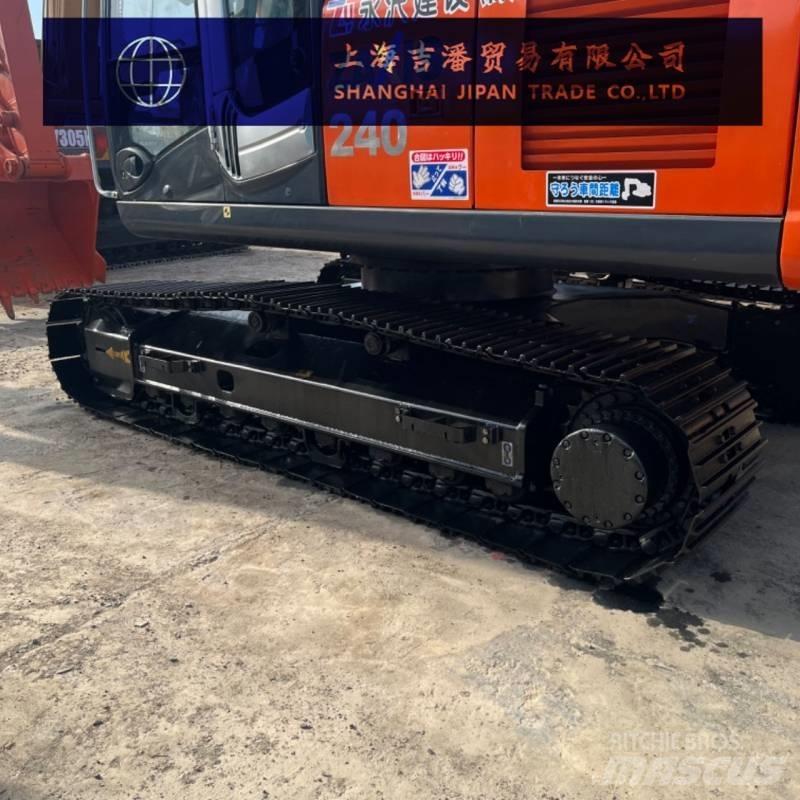 Hitachi ZX 240 Gravemaskiner på larvebånd