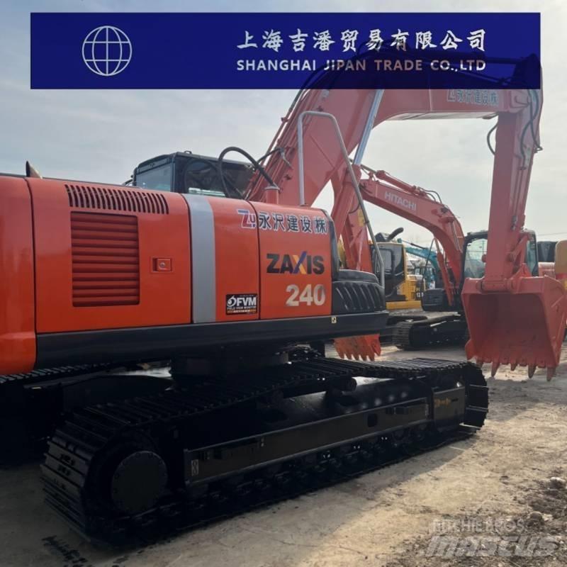 Hitachi ZX 240 Gravemaskiner på larvebånd