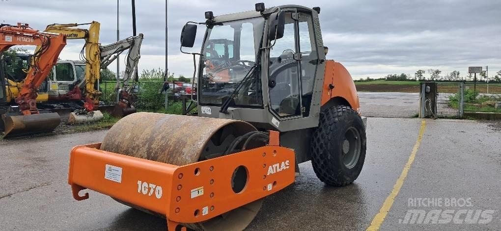 Atlas 1070 Jordvibrationstromler