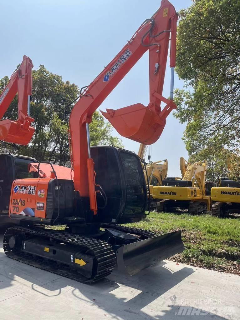 Hitachi ZX 70 Gravemaskiner på larvebånd