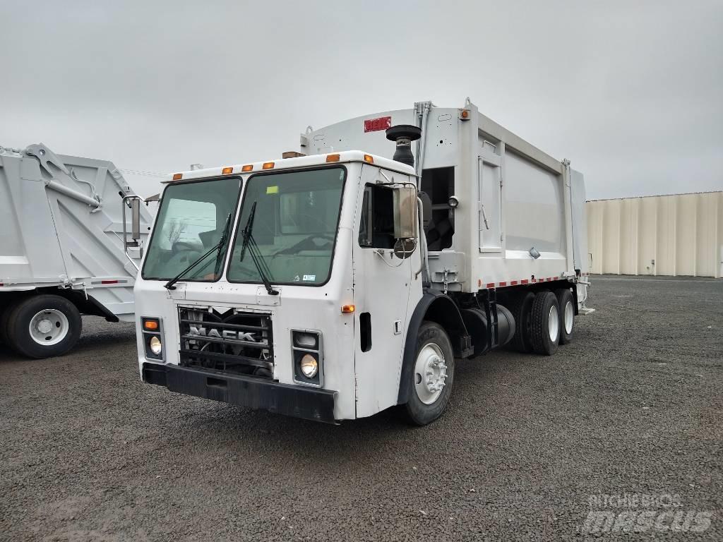 Mack LEU613 Renovationslastbiler
