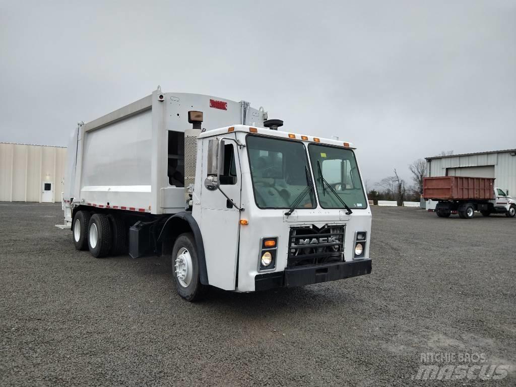 Mack LEU613 Renovationslastbiler