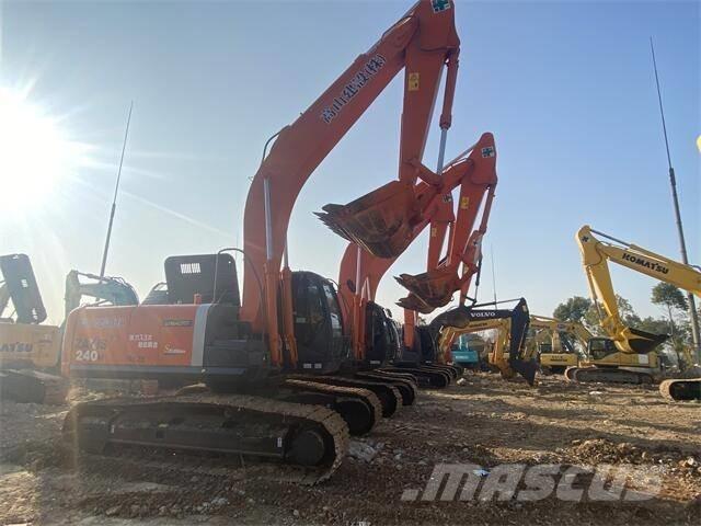 Hitachi ZX240H Gravemaskiner på larvebånd
