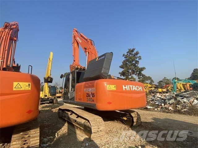 Hitachi ZX240H Gravemaskiner på larvebånd