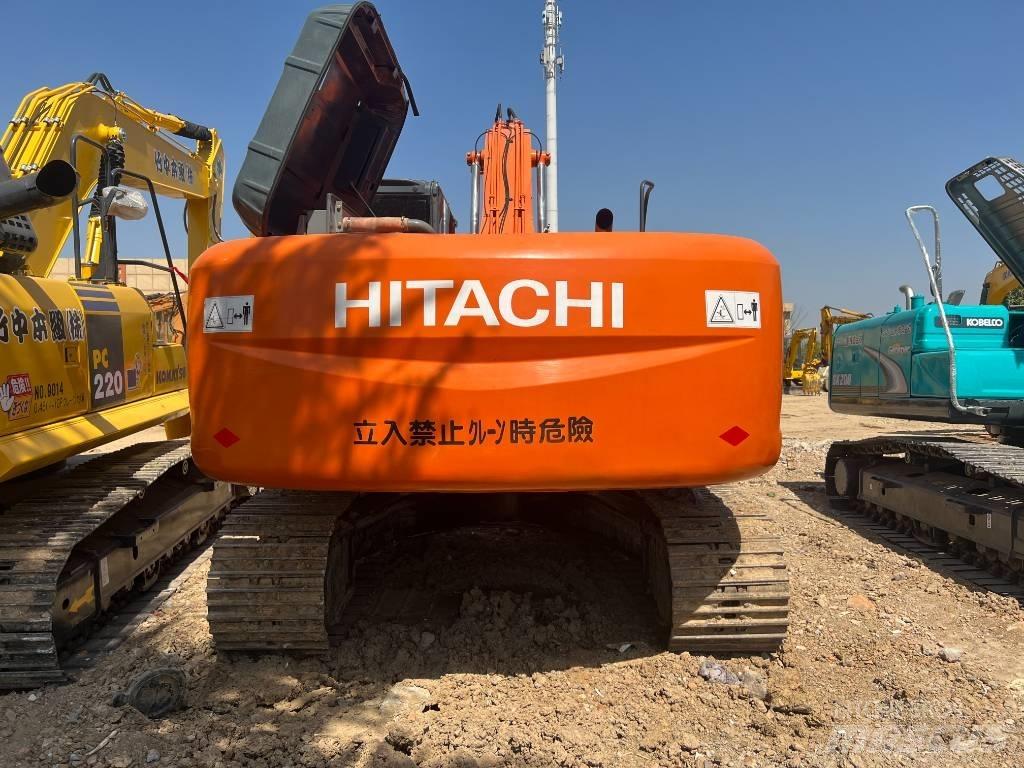 Hitachi ZX 240-3 Gravemaskiner på larvebånd