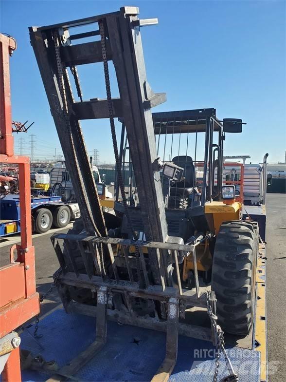JCB 930 Terrængående gaffeltruck