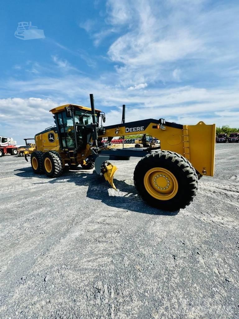 DEERE 672G Vejhøvle / Gradere