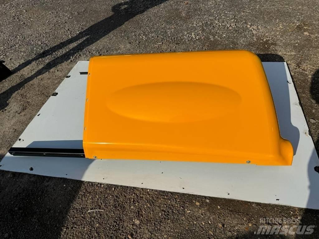 JCB ENGINE COVER Chassis og suspension