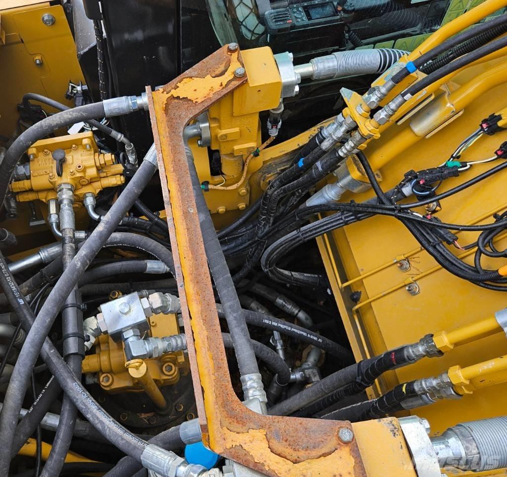 CAT 320 Gravemaskiner på larvebånd