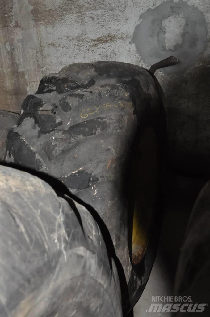 Nokian 620/55x30.5 Dæk, hjul og fælge