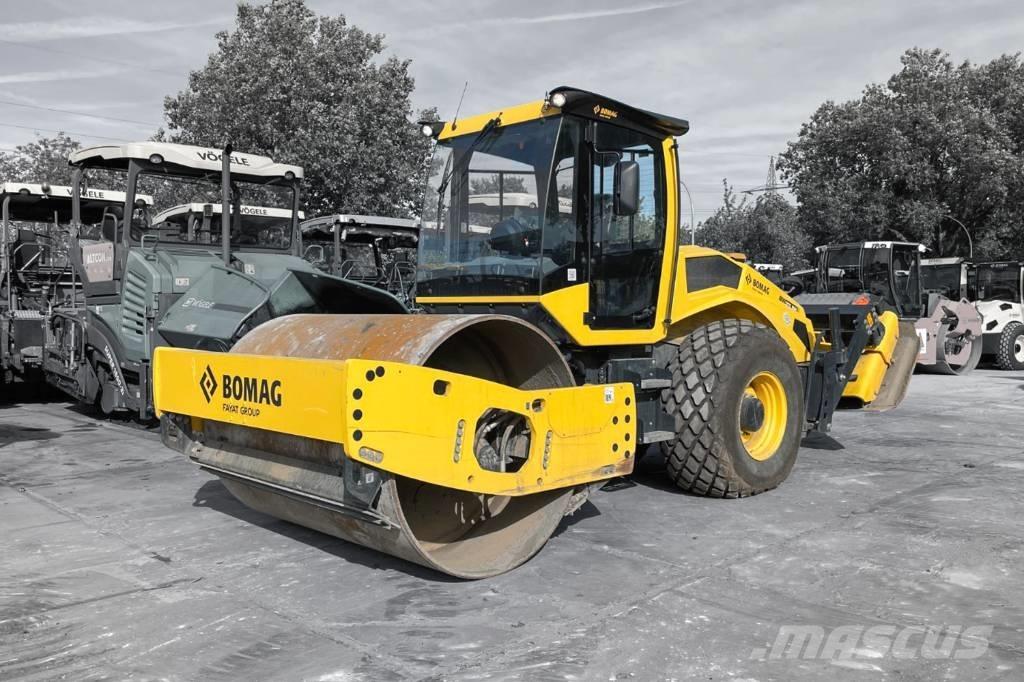 Bomag BW 213 D-5 Enkelt tromle