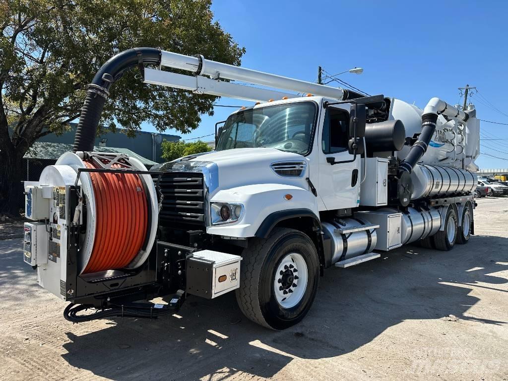 Freightliner 114 SD Slamsuger
