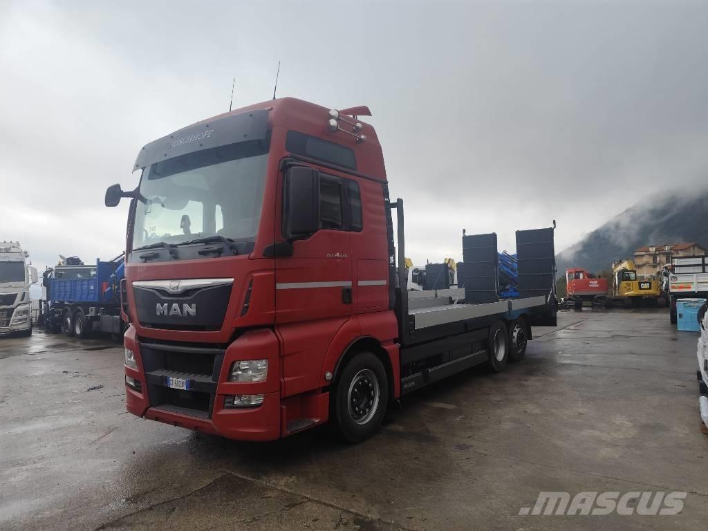 MAN TGX 26.440 Flatbed lastbiler med spil