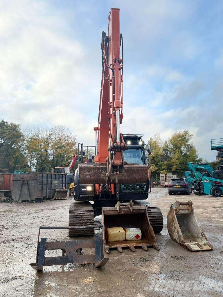 Hitachi ZX 130-6 Gravemaskiner på larvebånd