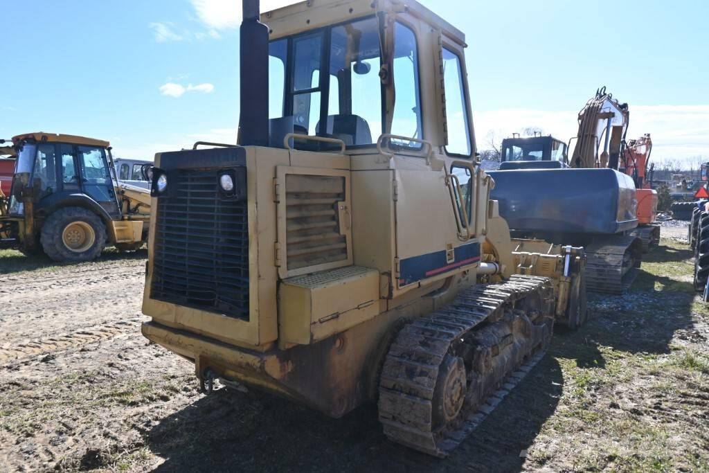 CAT 943 Larvebåndslæssere