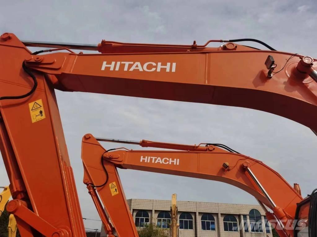 Hitachi ZX 240 Gravemaskiner på larvebånd