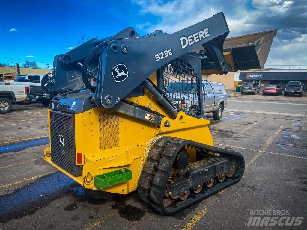 John Deere 323 E Minilæsser - skridstyret