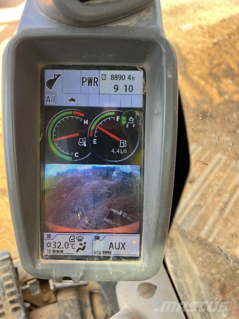 Hitachi ZX 225/6 Gravemaskiner på larvebånd