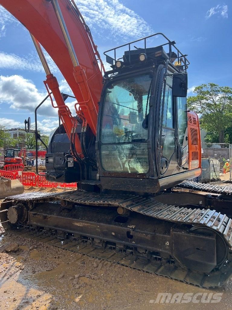 Hitachi ZX 225/6 Gravemaskiner på larvebånd