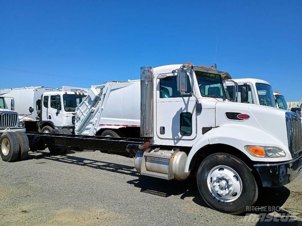Peterbilt 335 Renovationslastbiler
