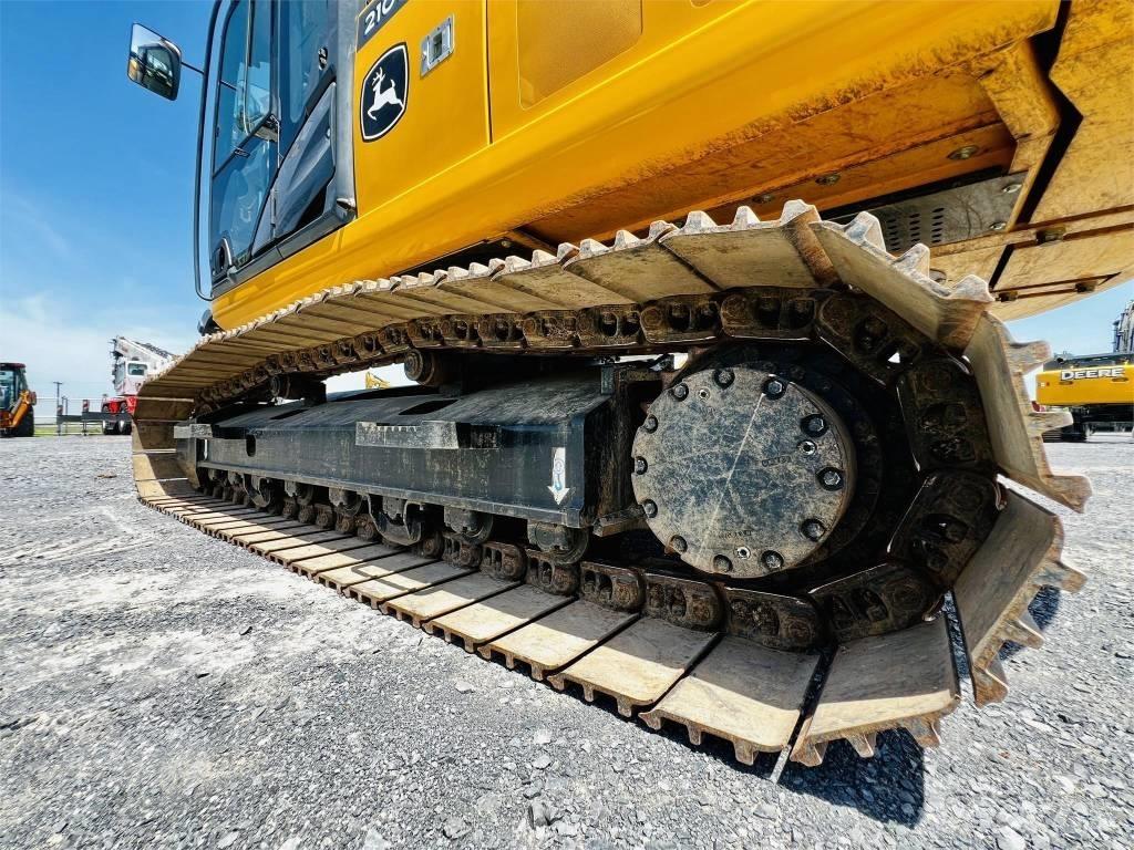DEERE 210G LC Gravemaskiner på larvebånd