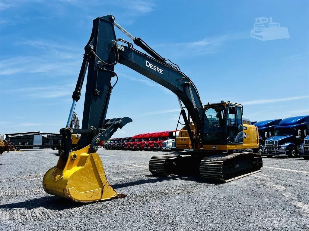 DEERE 210G LC Gravemaskiner på larvebånd