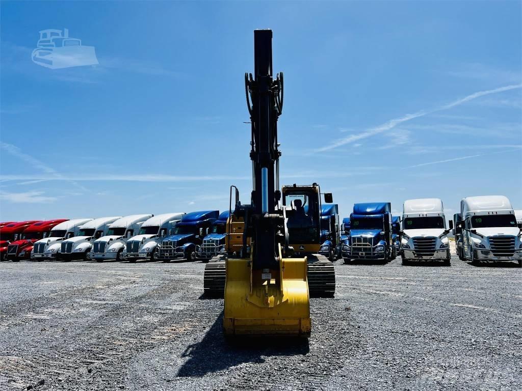 DEERE 210G LC Gravemaskiner på larvebånd