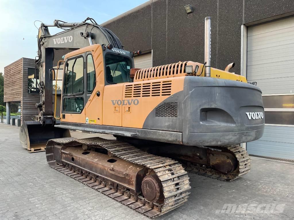 Volvo EC240B Gravemaskiner på larvebånd