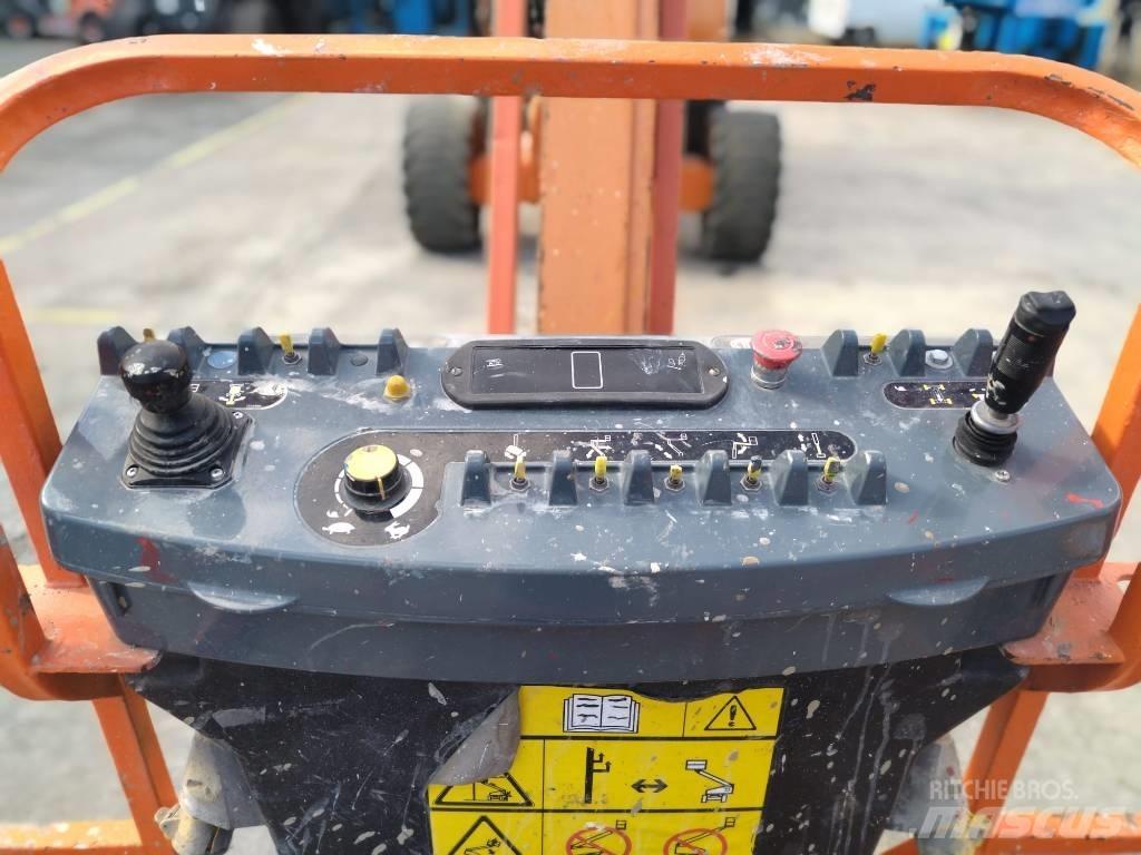 JLG 800 AJ Bomlifte med knækarm