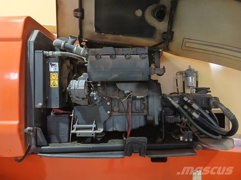 JLG 800 AJ Bomlifte med knækarm