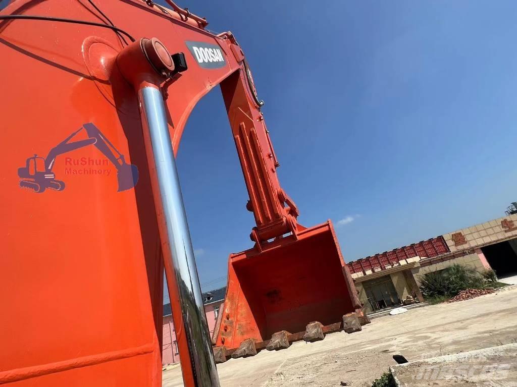 Doosan DH420 Gravemaskiner på larvebånd