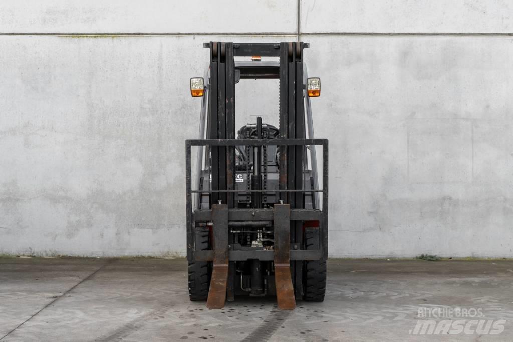 Manitou MI 25 D Diesel gaffeltrucks