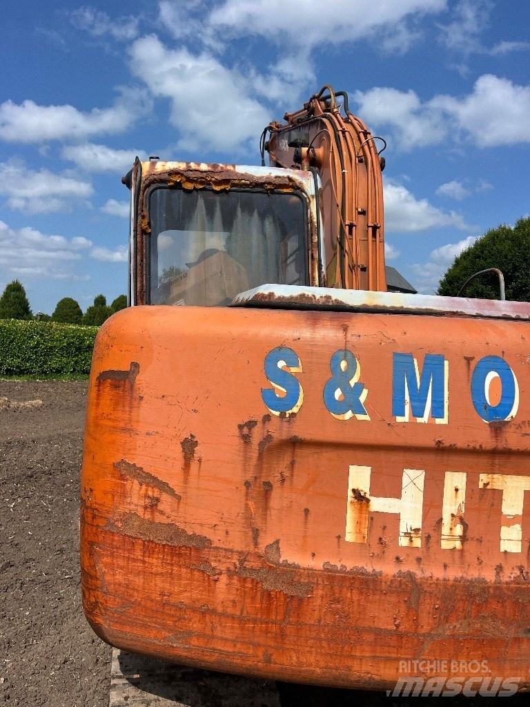 Hitachi EX 120-5 Gravemaskiner på larvebånd