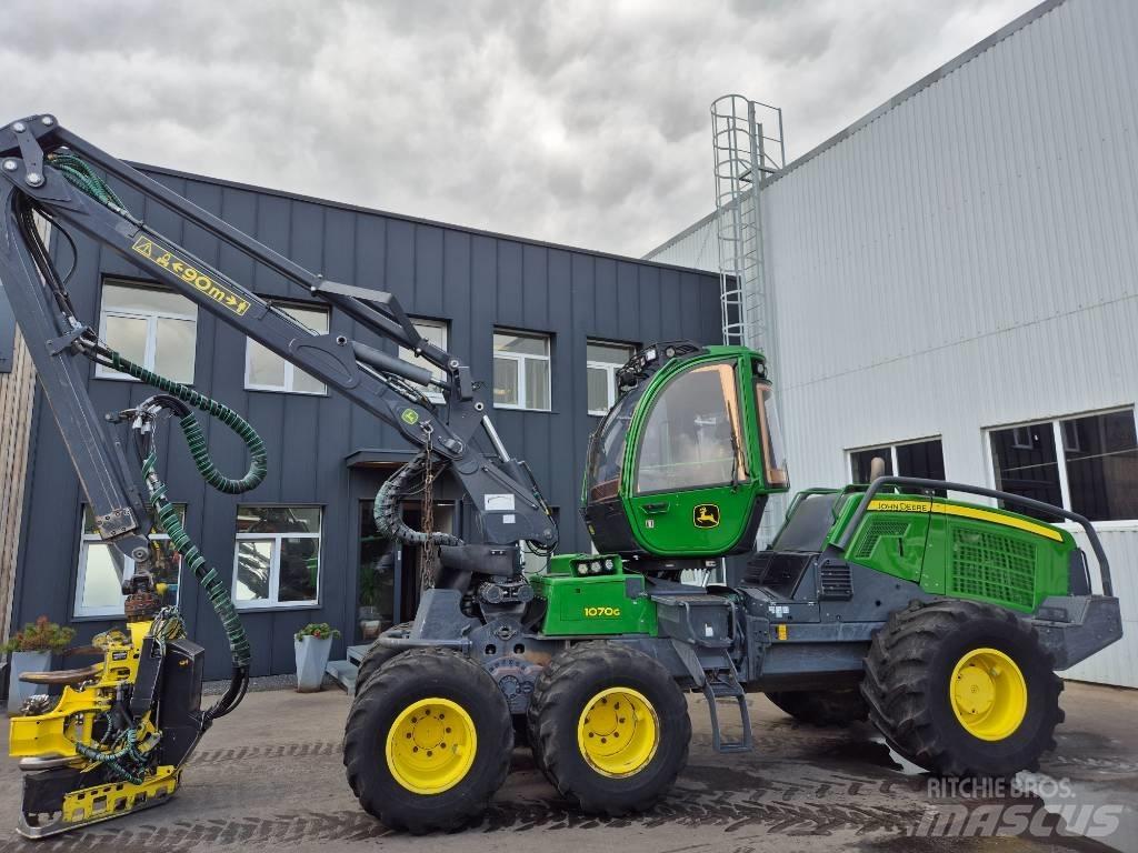John Deere 1070 G Skovningsmaskiner