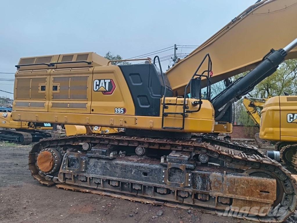 CAT 395 Gravemaskiner på larvebånd