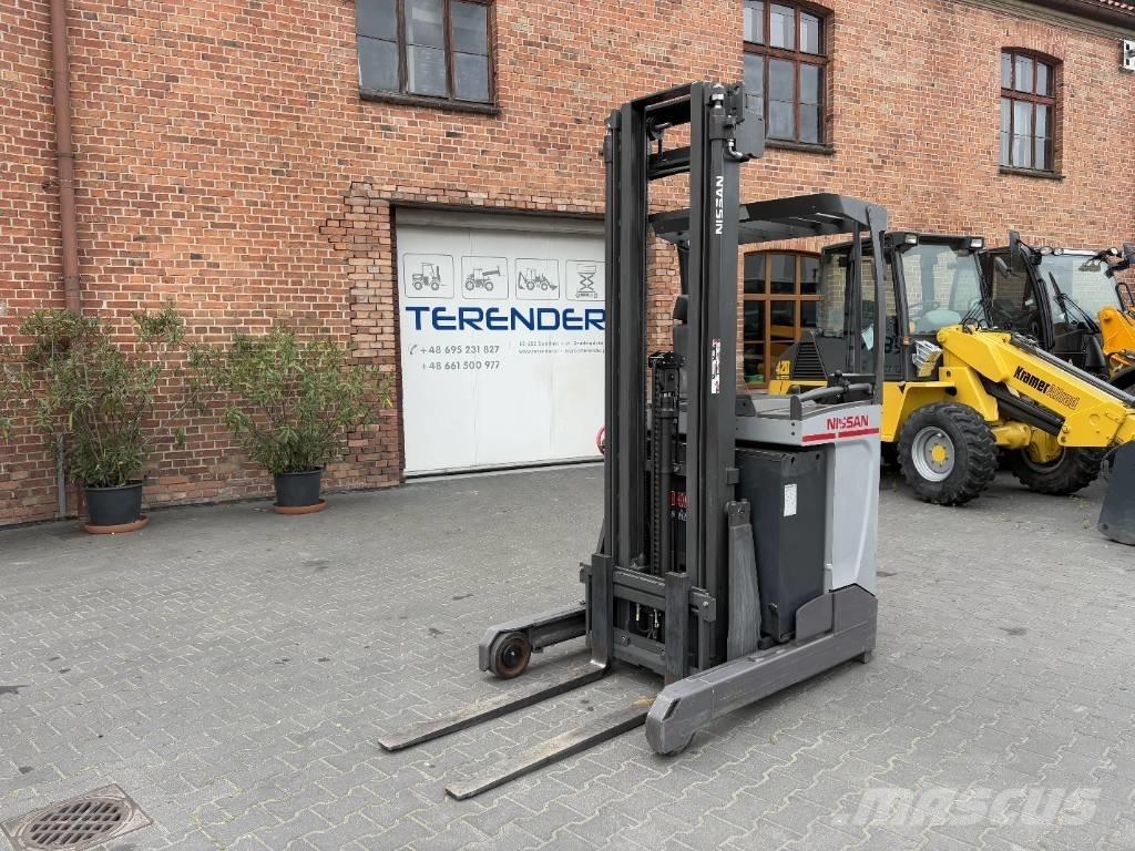 Nissan ULS 120 Reachtruck