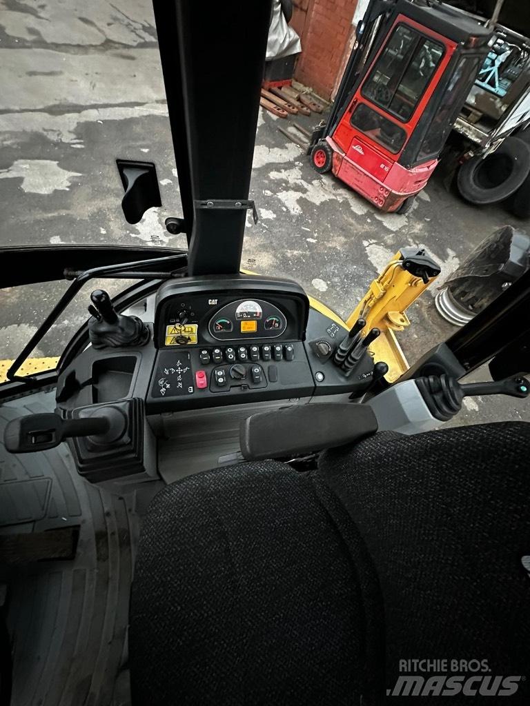 CAT 444F Rendegravere