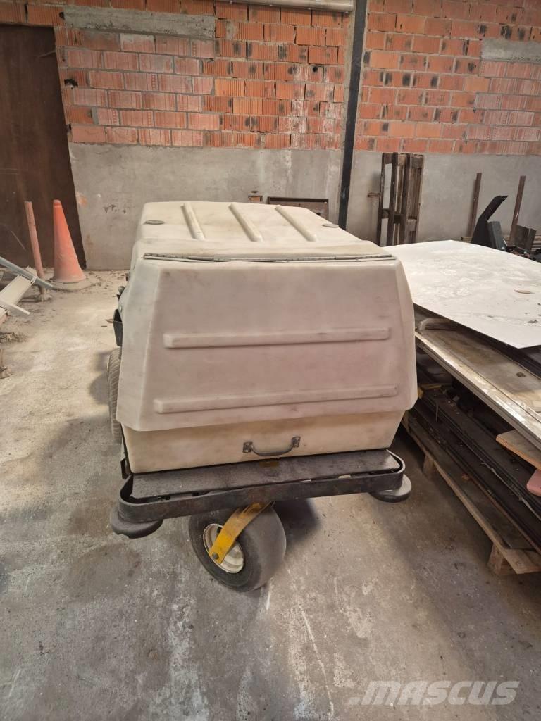 Walker Maaier Zero-turn klippere