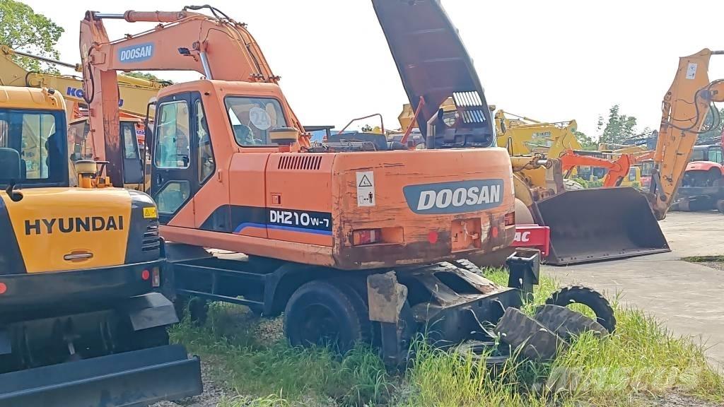 Doosan DH 210 W-7 Gravemaskiner på hjul
