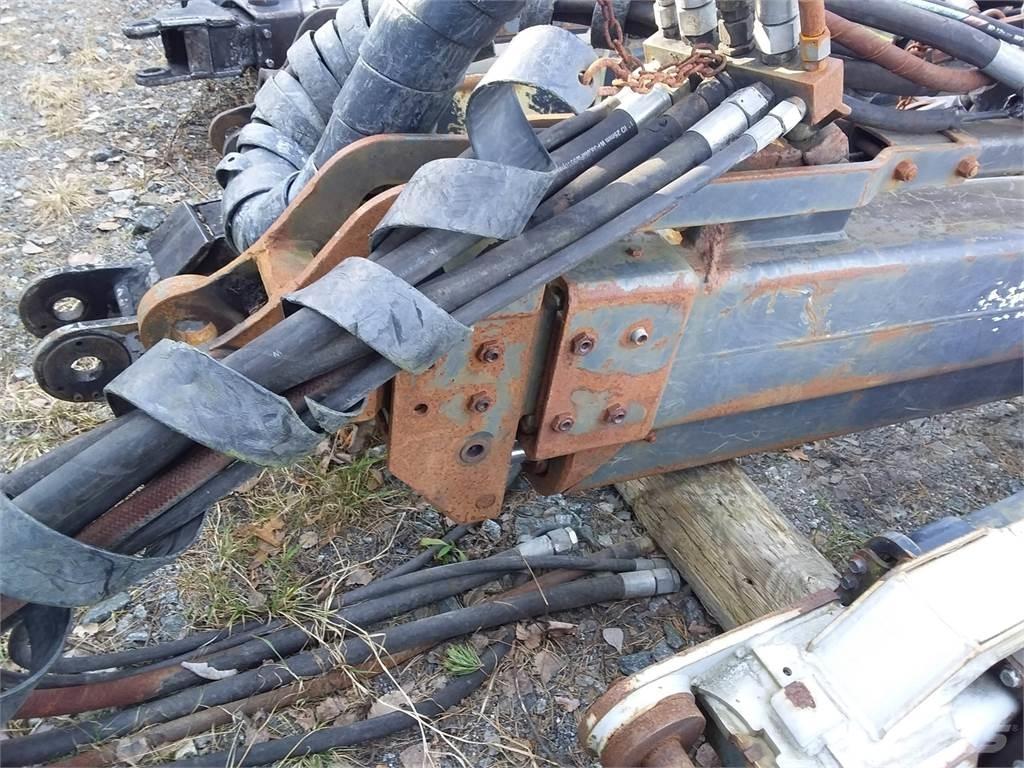 Loglift 210 Kraner til skovningsmaskine