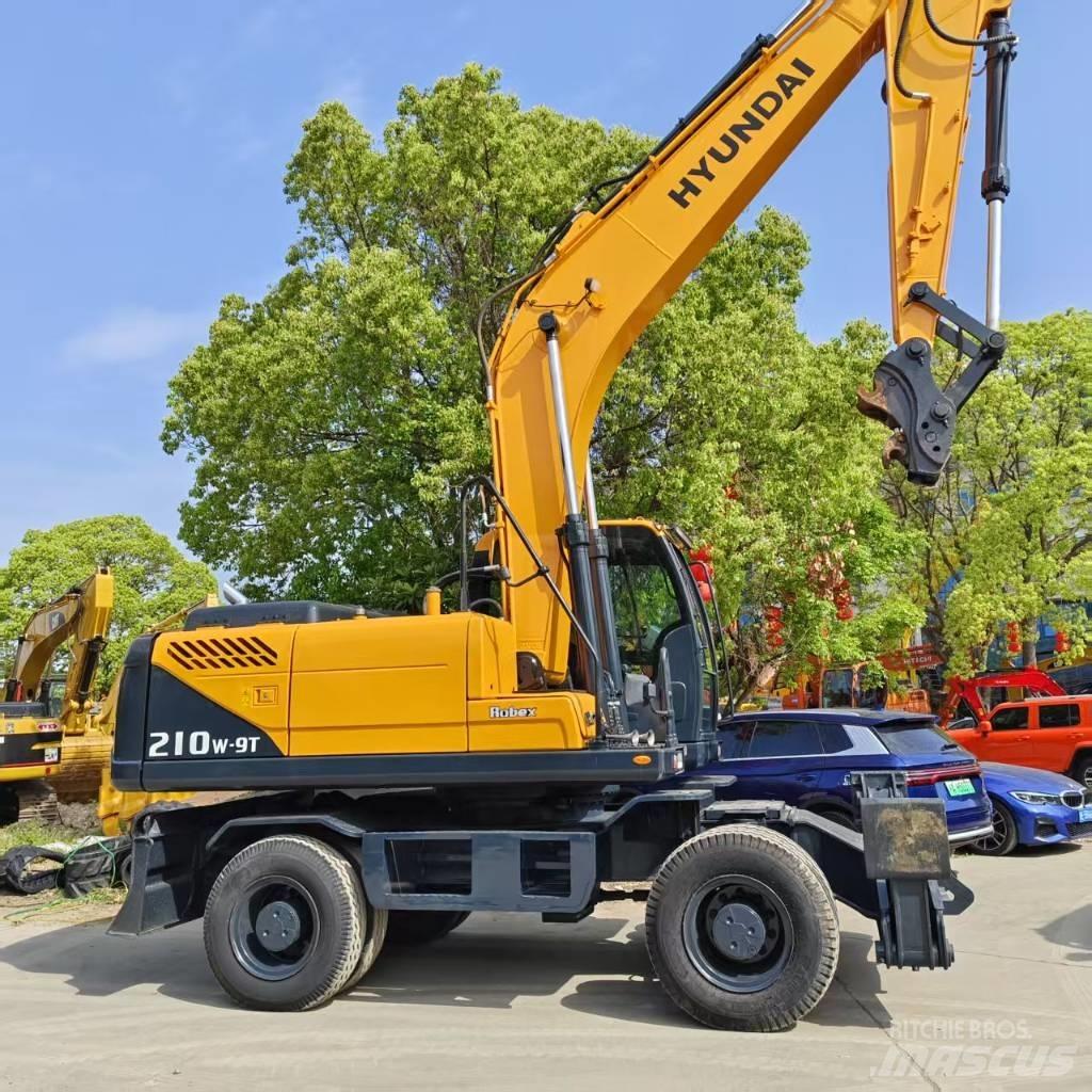 Hyundai 210w-9 Gravemaskiner på hjul